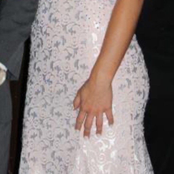 Formal Trunk Show Gown - Picture 5 of 9